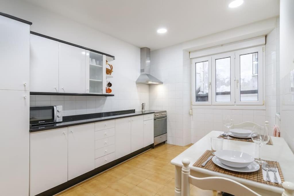Cultura Y Gastronomia En El Casco Viejo Apartment Bilbao Luaran gambar